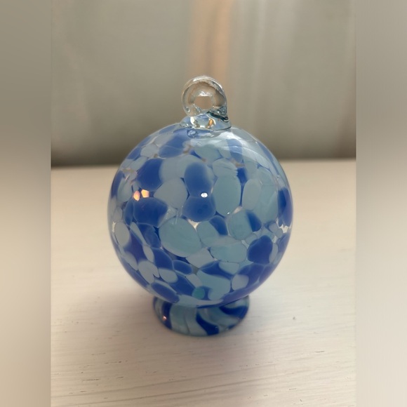 Hand Blown Art Glass Christmas Ornament 3" - Picture 2 of 4